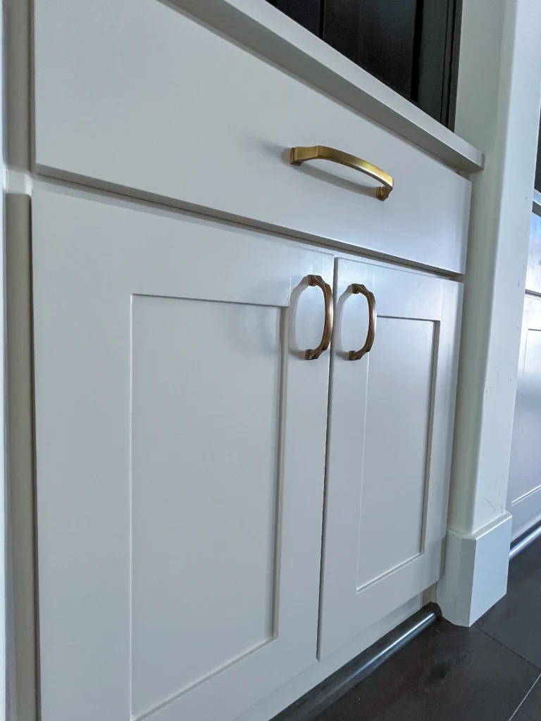 interior-house-painting-cabinets