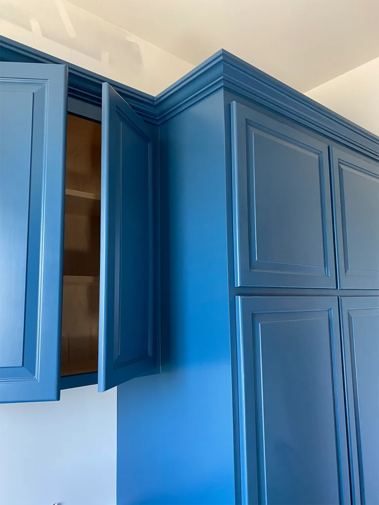 kitchen-cabinet-painting